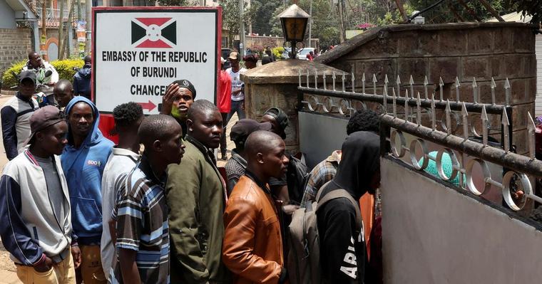 Foreigners flee Kenya in hundreds after business ban, compare treatment to South Africa's xenophobic attacks